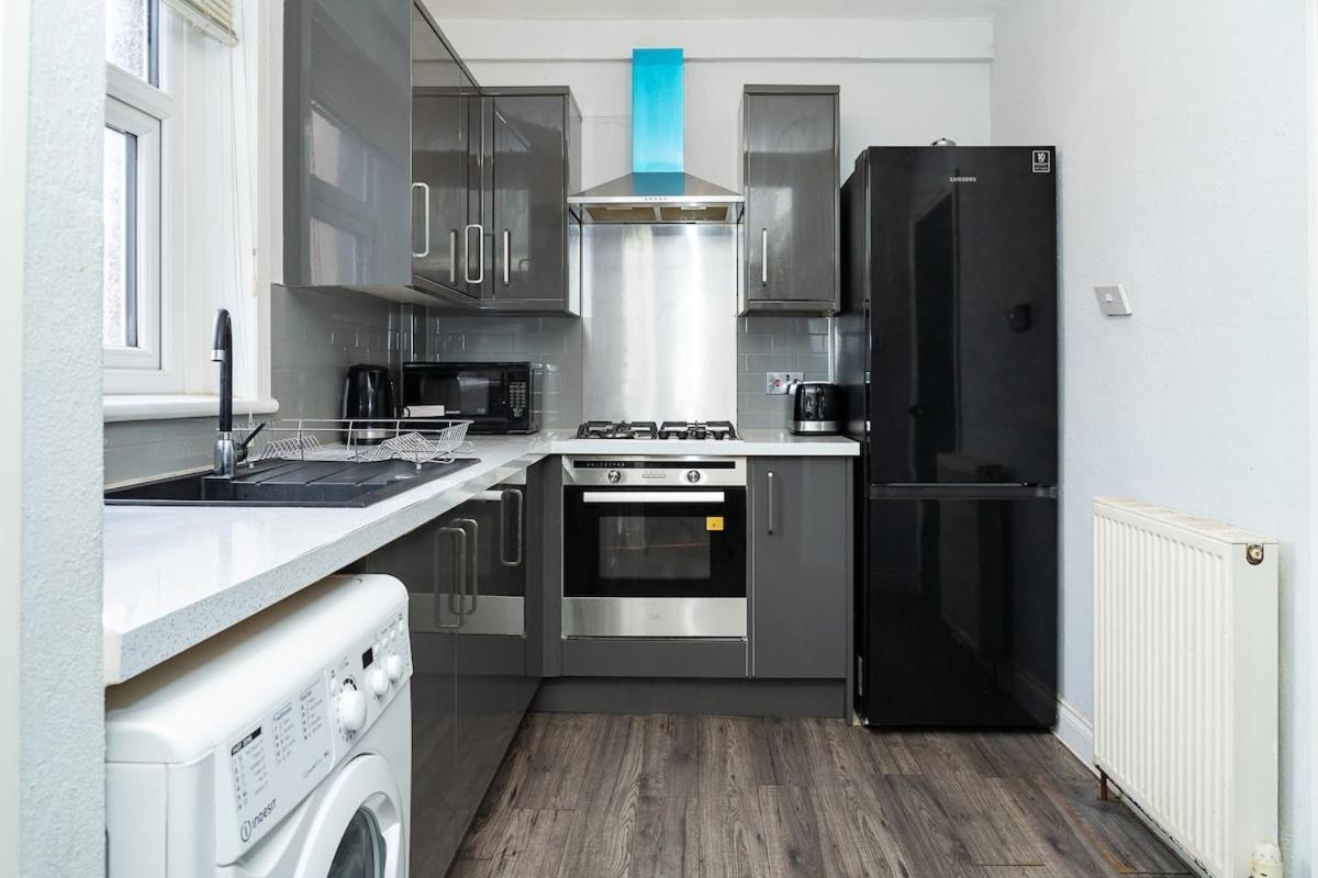 Appartement Luxury 2-bed Townhouse With Free Parking, Near EDI